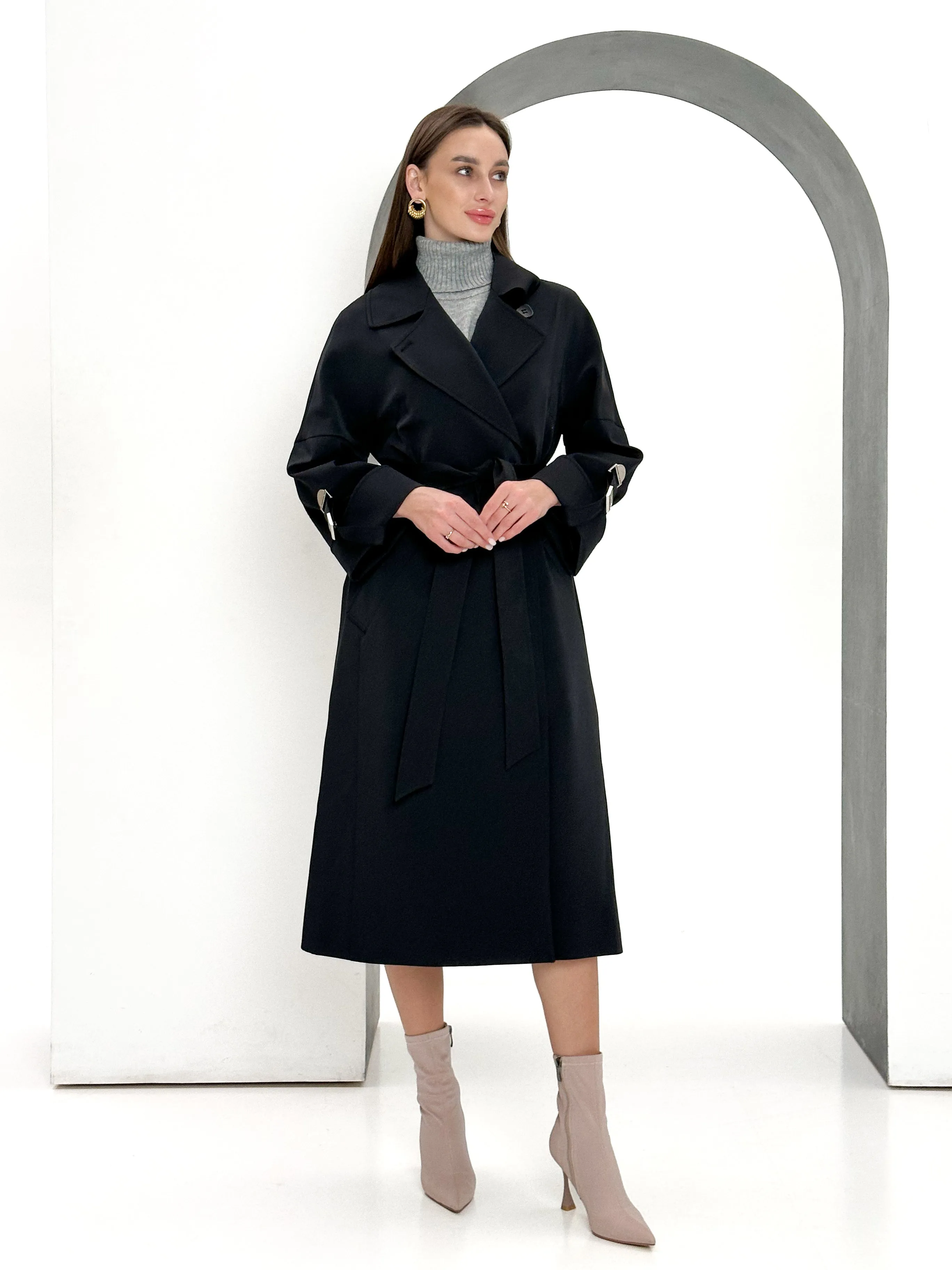 Aire Trench Coat in Black