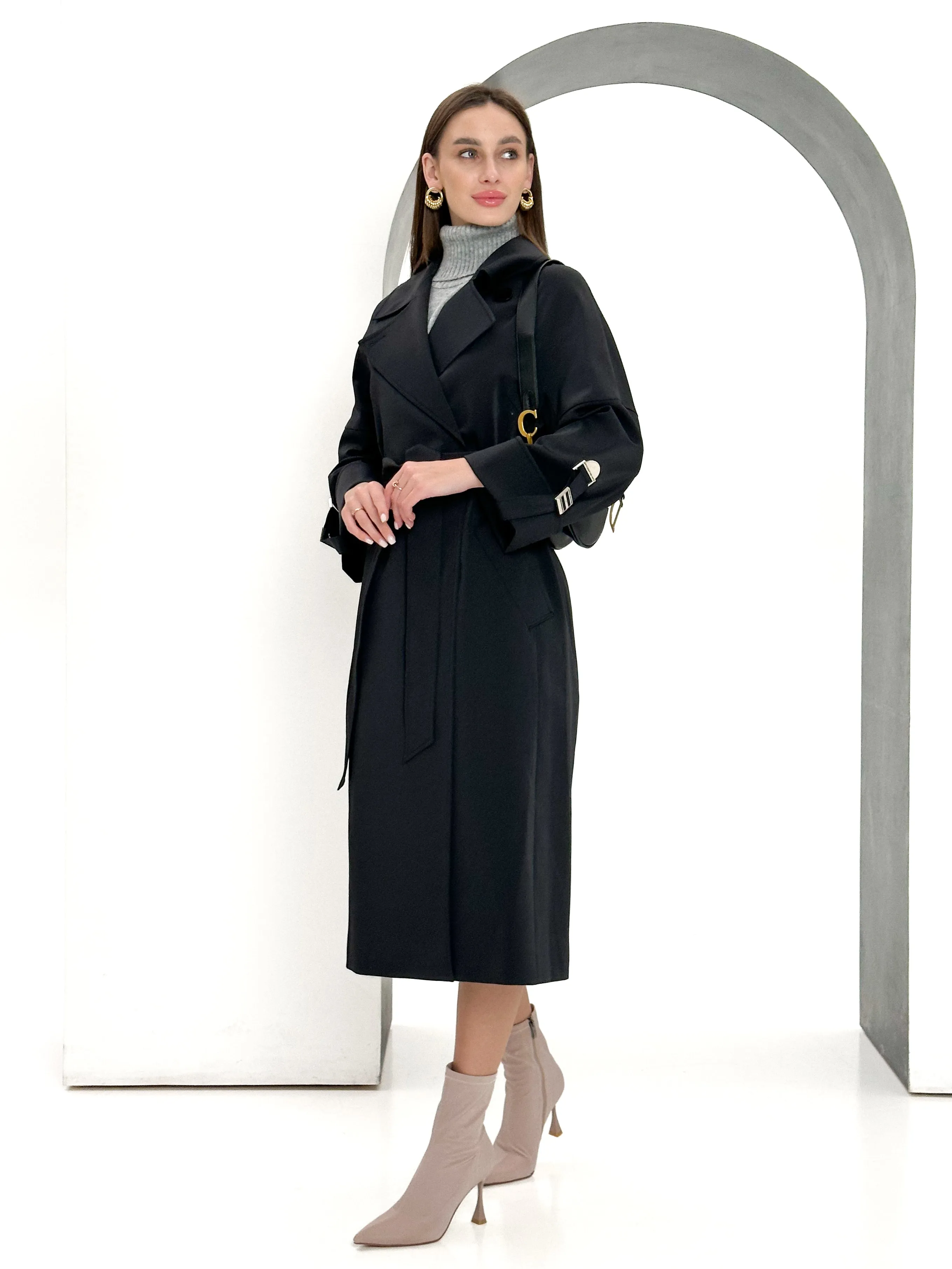 Aire Trench Coat in Black