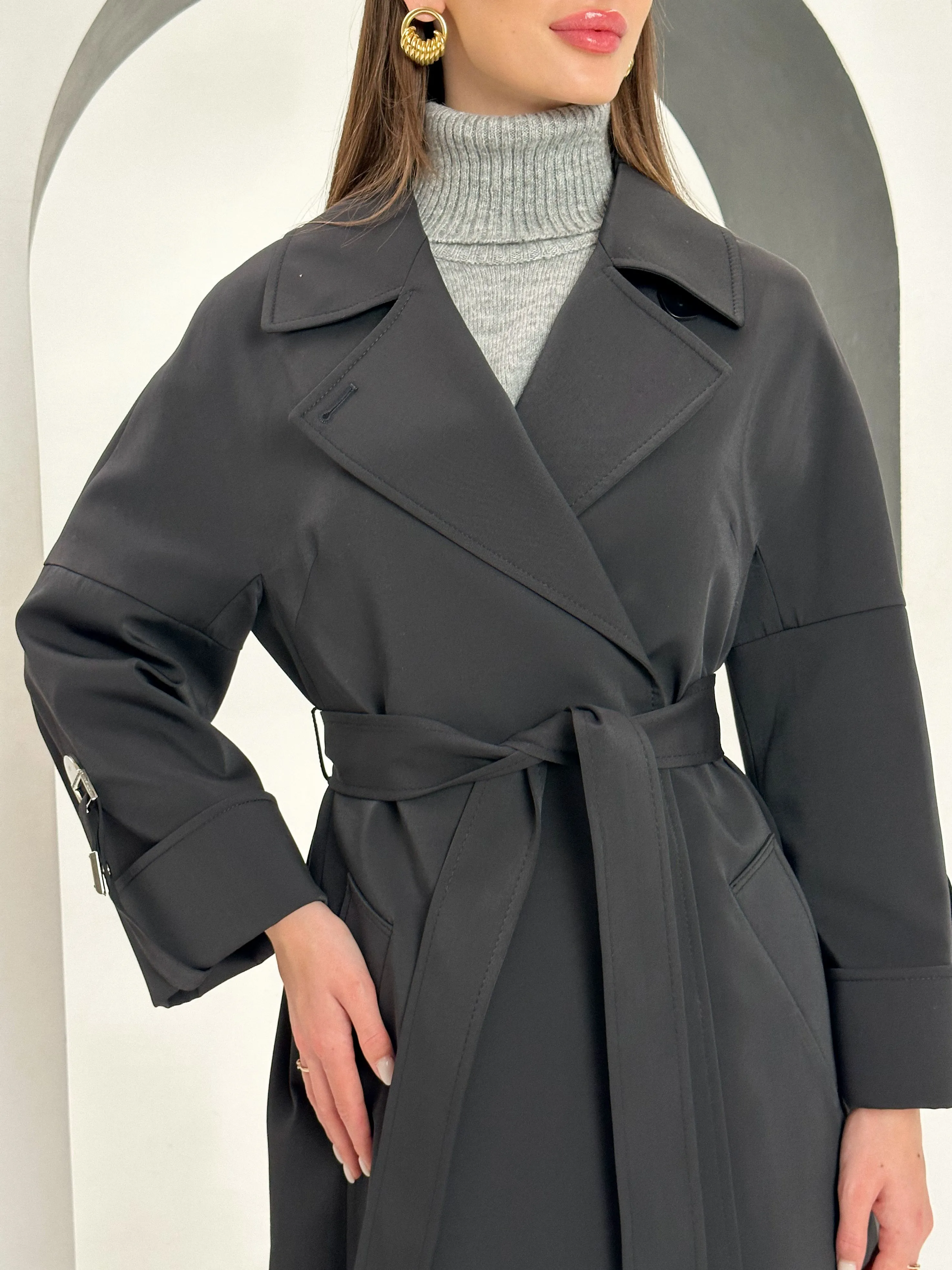 Aire Trench Coat in Black