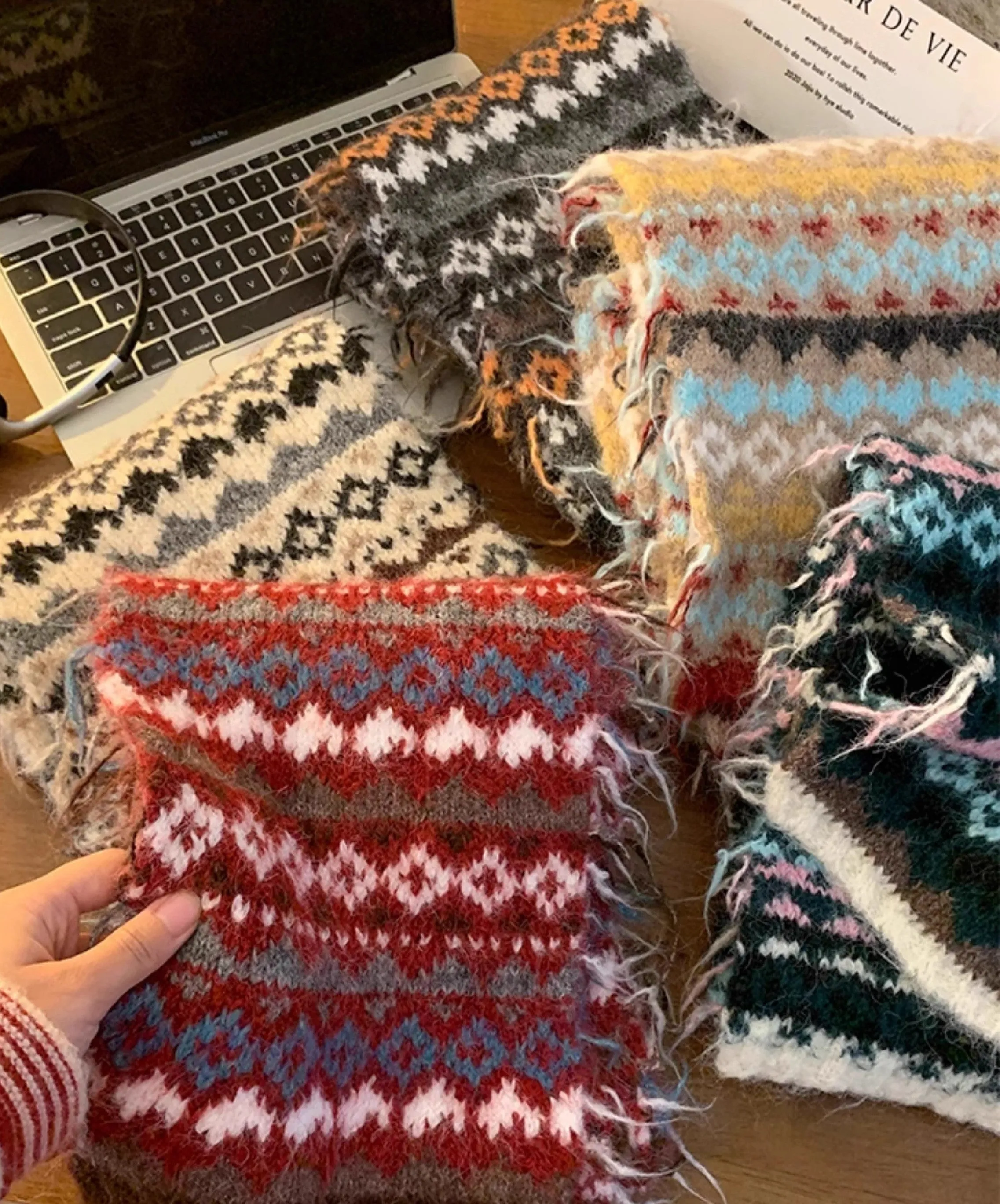 Retro Knit Christmas Scarf