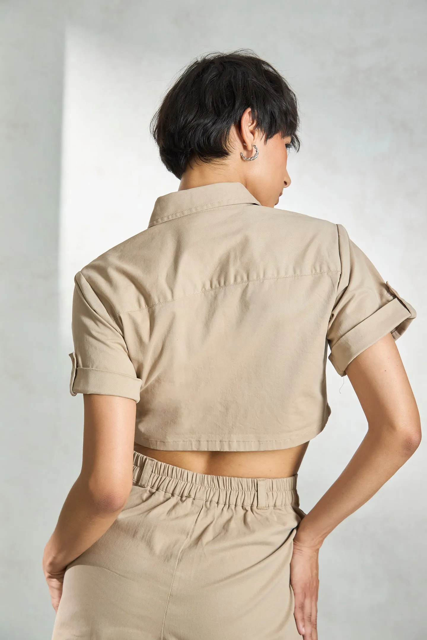 Spark|Cotton Buckle-Up Crop Shirt