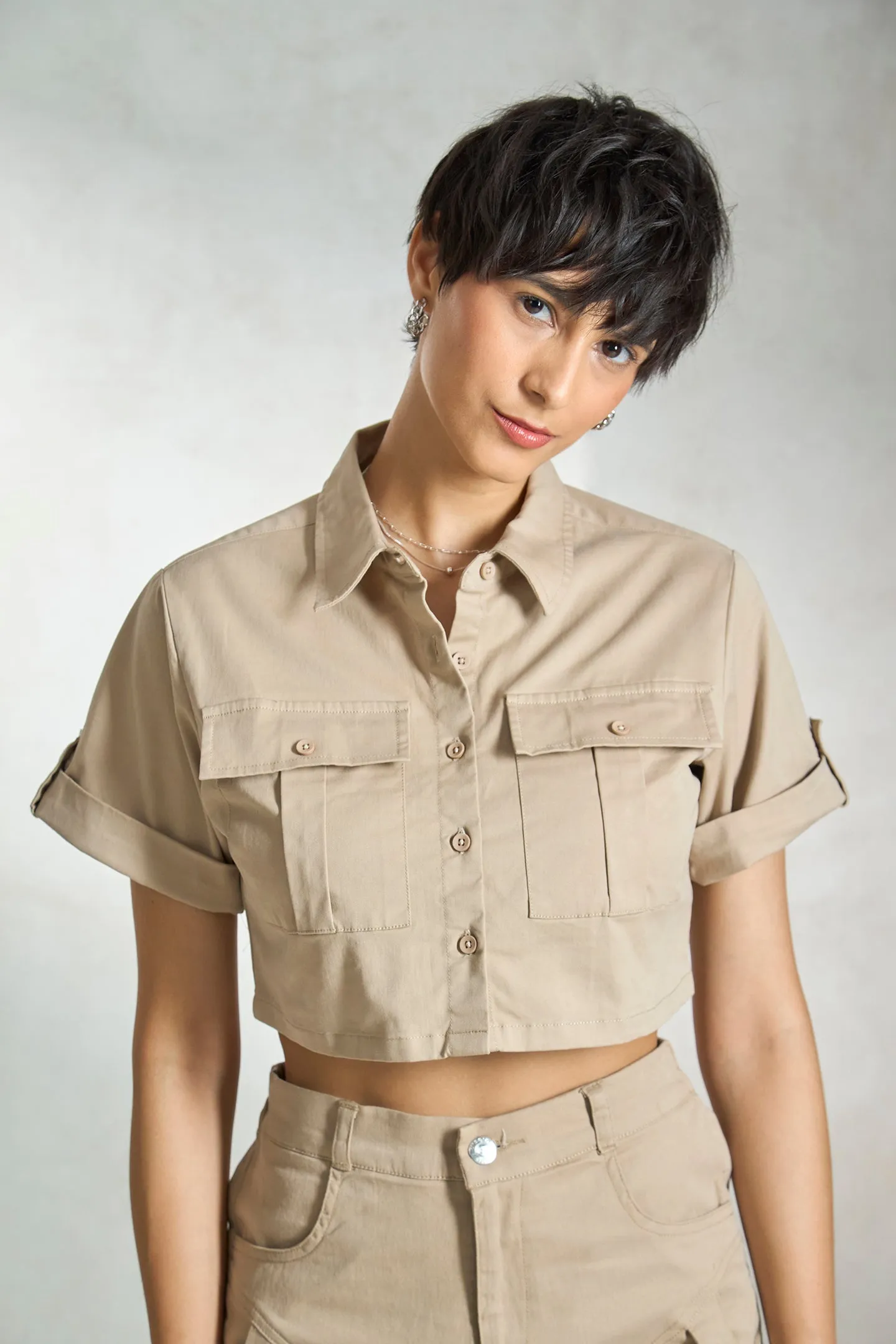Spark|Cotton Buckle-Up Crop Shirt