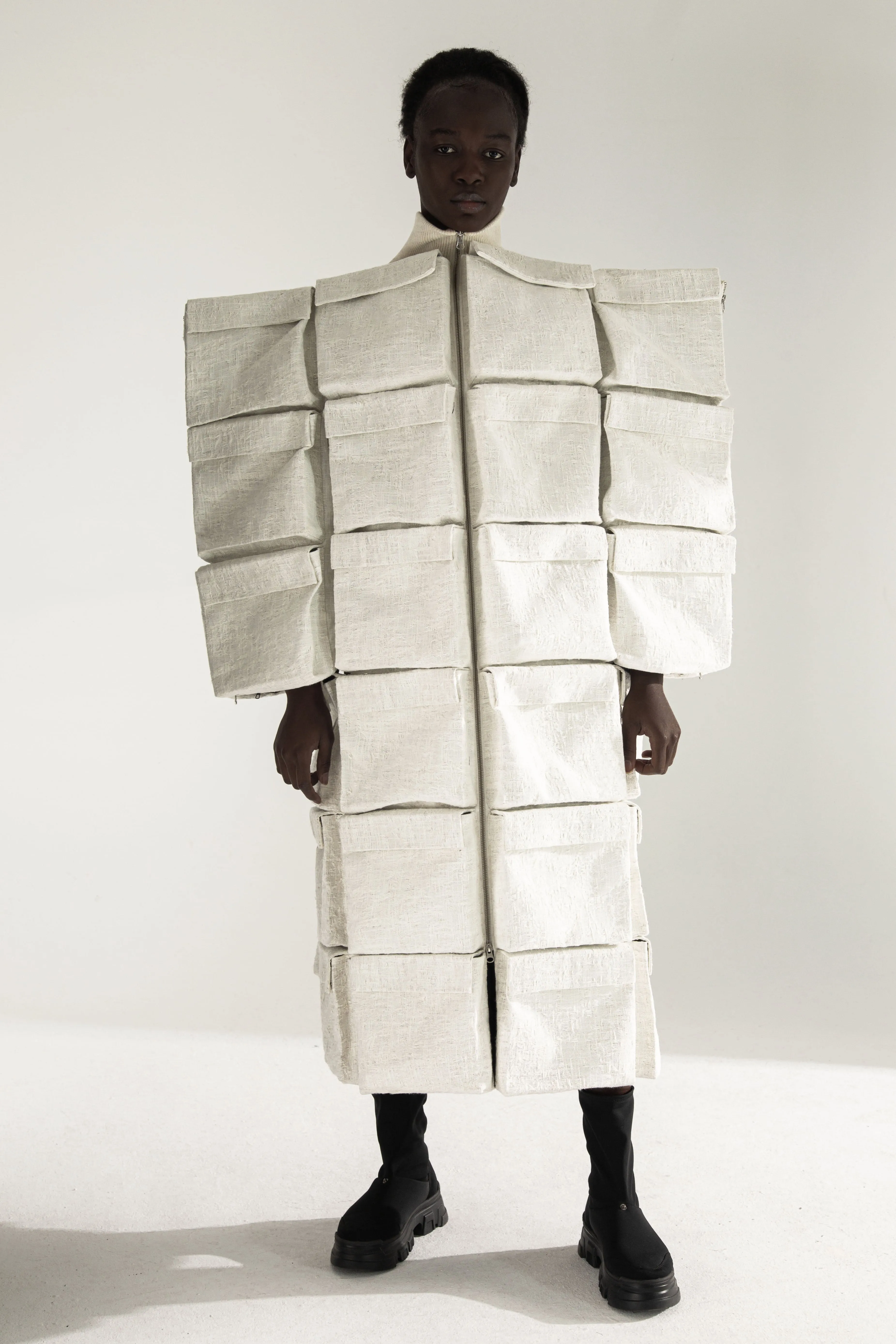 TRANSIT 3-way  transforming piece:  jumpsuit / coat