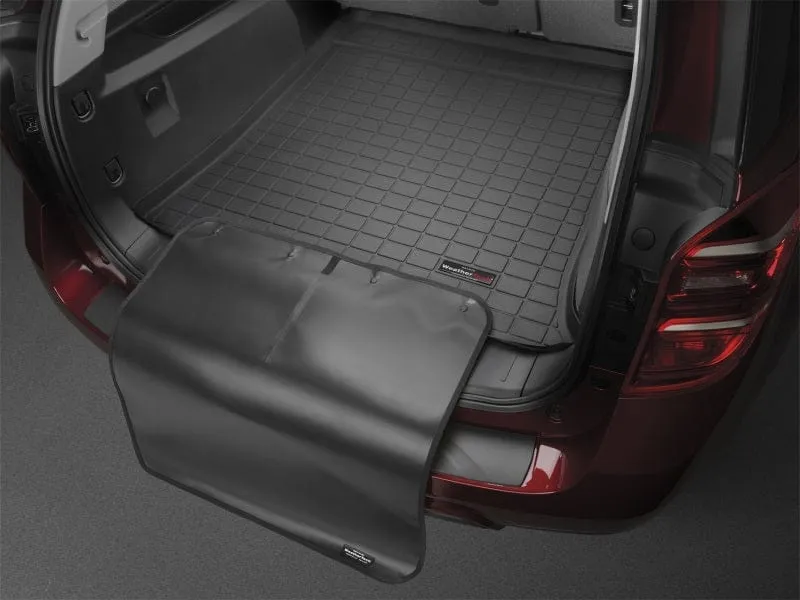 WeatherTech 08-18 Nissan 370Z Coupe Cargo Liner w/Bumper Protector - Black